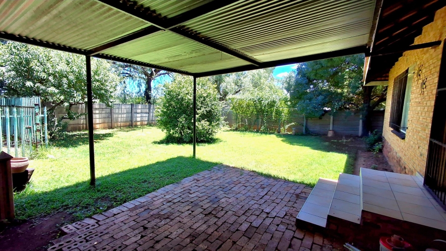 3 Bedroom Property for Sale in Roodia Free State